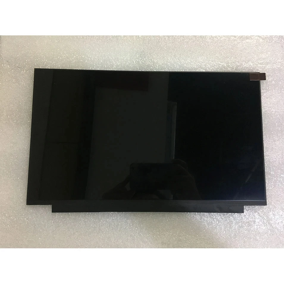 15,6"