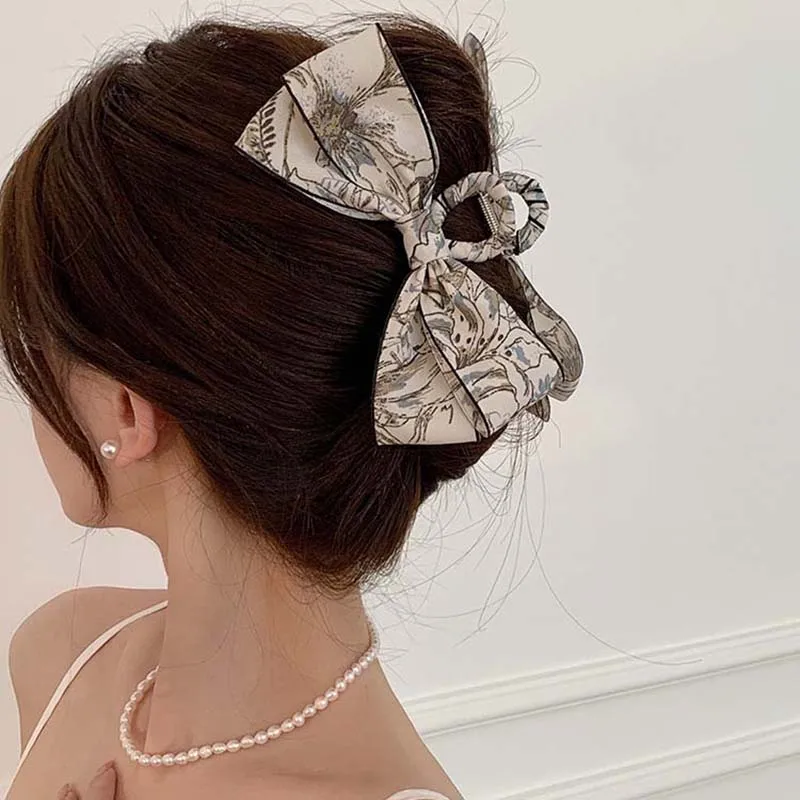 

Fabric Bow Hairpin Temperament Elegant Women Hair Claw Clips Princess Headdress Fashion Large Grab Clip Female Hair Accessories