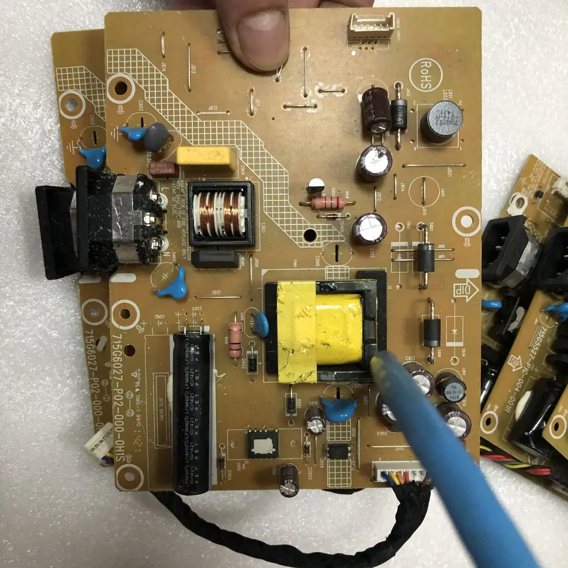 

715G5527-P02-000-0H1S