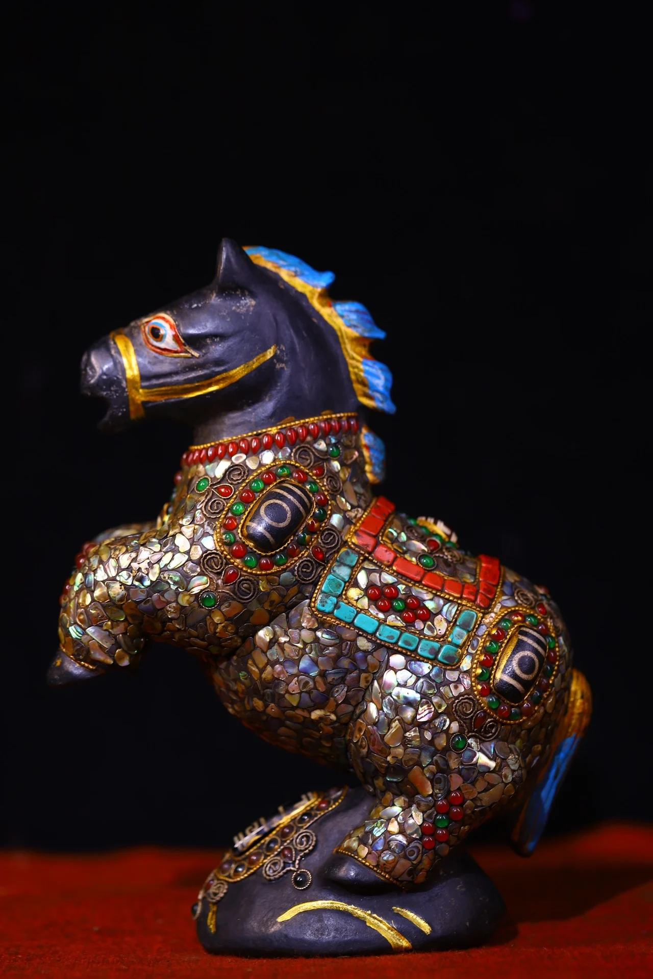 

8"Tibetan Temple Collection Old Natural Meteorites Mosaic Gem gZi Beads Shell Successful Horse Statue Pendant Amulet Town house