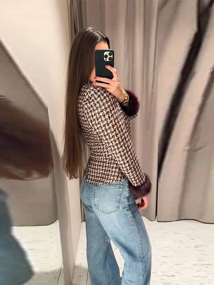Fashion Women Stand Collar Tweed Jacket Elegant Long Sleeve Faux Fur Cuffs Coat 2026 Spring New Single Breasted Outerwear Street 3