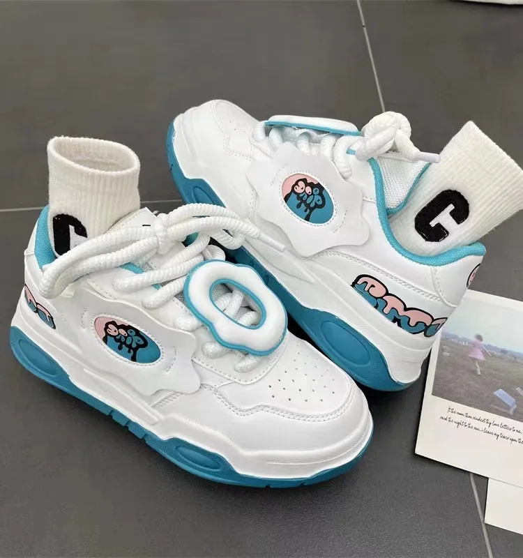 Fashion 2024 New INS Girl's Bread Shoes Academy Retro All-match Casual Sneakers for Lovers Men Women Student Shoe