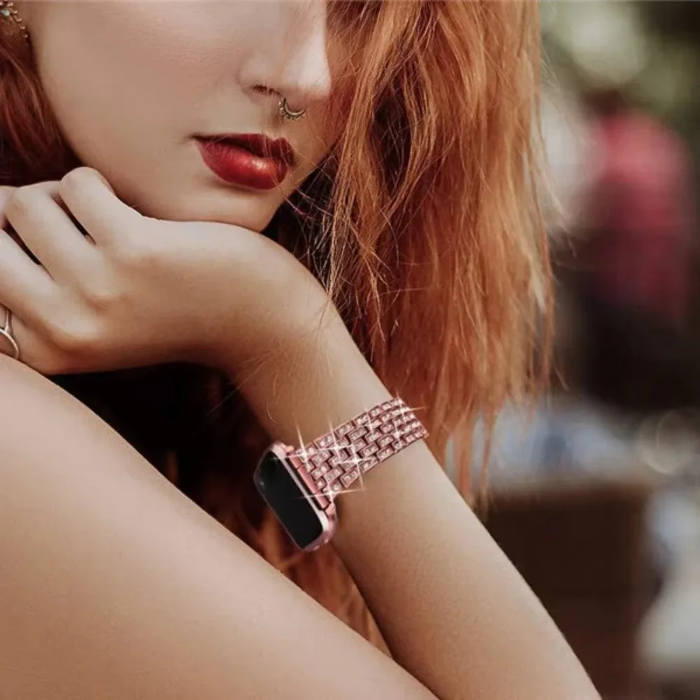 Suitable for Apple Watch 30/40/41mm 42/44/45/49mm full diamond studded simple and stylish metal watch strap