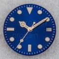 Hands dial 8