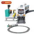 Train 09