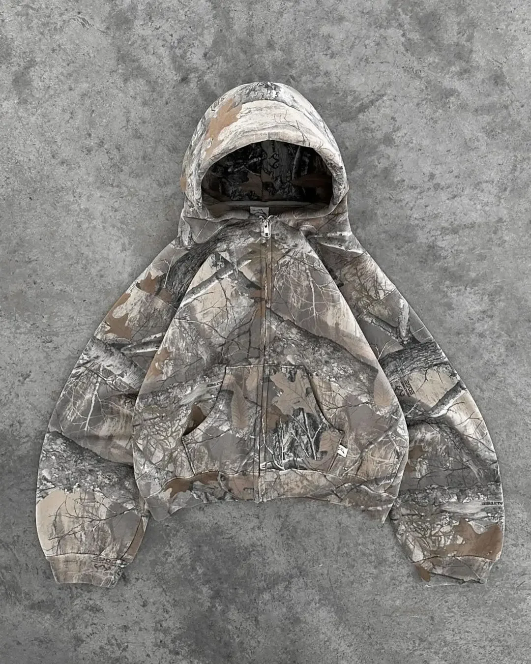 Felpa con cappuccio con foglia mimetica Set da due pezzi Felpa oversize con  foglia mimetica tattica da uomo Set di pantaloni casual in vita elastica -  AliExpress, image size:1080x1350