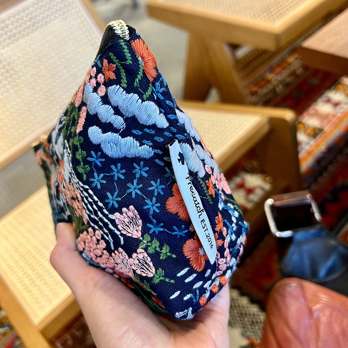 Floral Embroidered Makeup Bag Vacation Fabric Small Handbag Girls Travel Business trip Portable zipper storage bag 5
