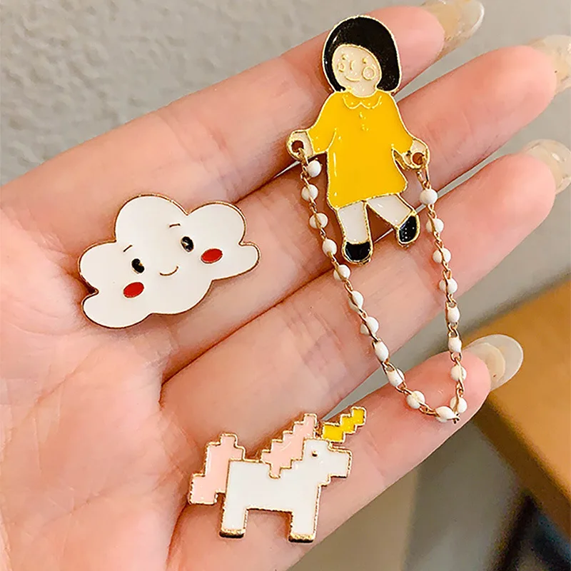 Diversity Random Badges Cute Personalized Badge Fashion Pins Accessorie For Cartoon Clothes Bag Metal Pins Set 5/10PCS metal pins
