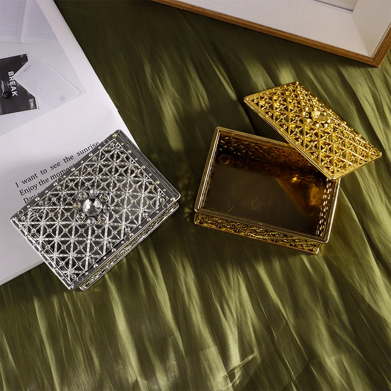 

Mini Treasure Storage Jewelry Box Retro Gold Foil Candy Necklace Earring Bead Trinket Box Small Wedding Decor Party Favor Gift