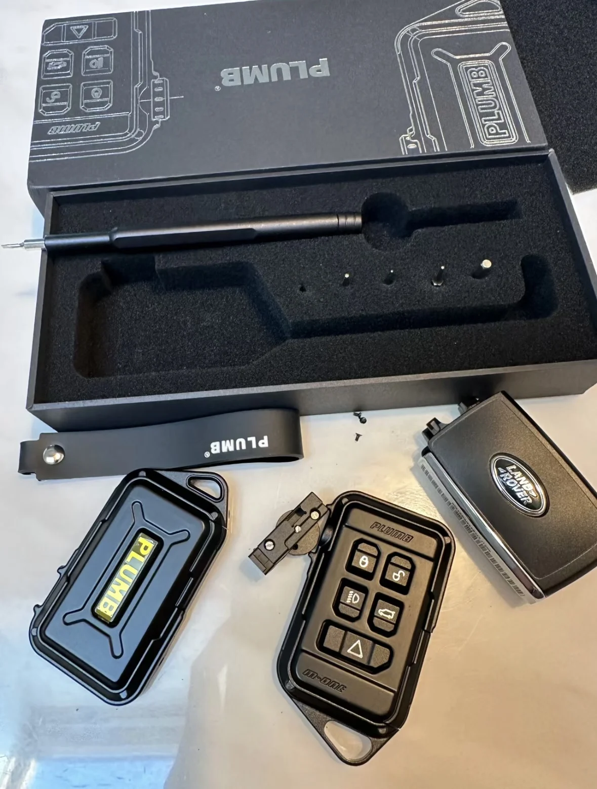 Aluminum Magnesium Alloy Car Modification Key Housing for PLUMB Range Rover Sport/Evoque/LR4/Defender/Discovery5,key case,car key shell,key cover,fob cover