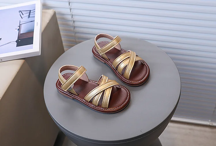 Mädchen-Sandalen Einfarbig Vielseitige Kinder-Prinzessinnen-Schuhe Offene Zehen Klettverschluss 2025 Sommer Neue Mädchen-Strandschuhe Rutschfeste Weiche Sohle – Detail 12