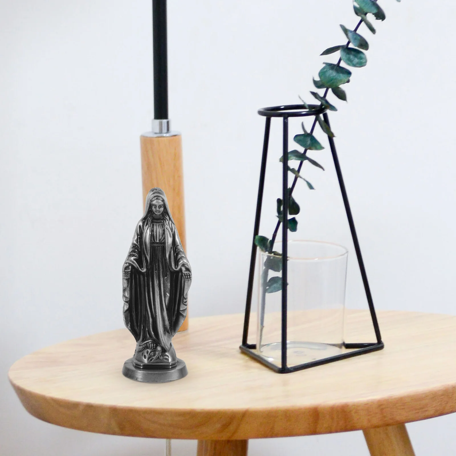 

Virgin Mary Statue Mother Madonna Figurine Resin Virgin Mary Figure Religious Sculpture Decoration Catholic Gift Garden
