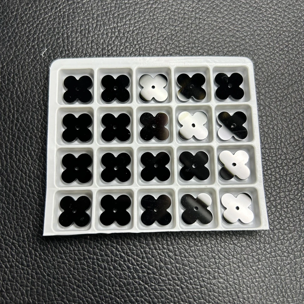 Meisidian 13x13x2mm White Shell Stone Mother of Pearl Center Hole Black Four Leaf Clover VC Gemstone On Sate
