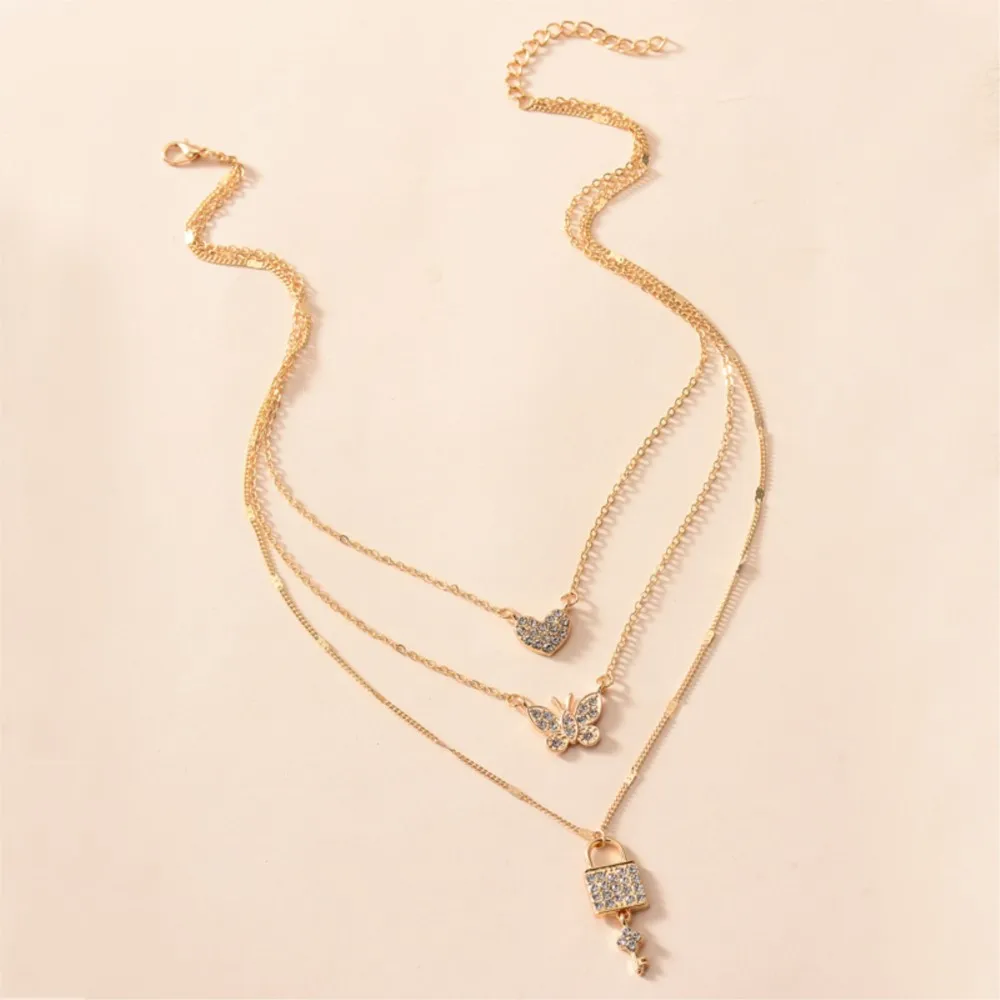 Multi Layered Rhinestone Lock Heart Pendant Necklace for Women Stylish Collarbone Chain Necklaces Jewelry Gifts