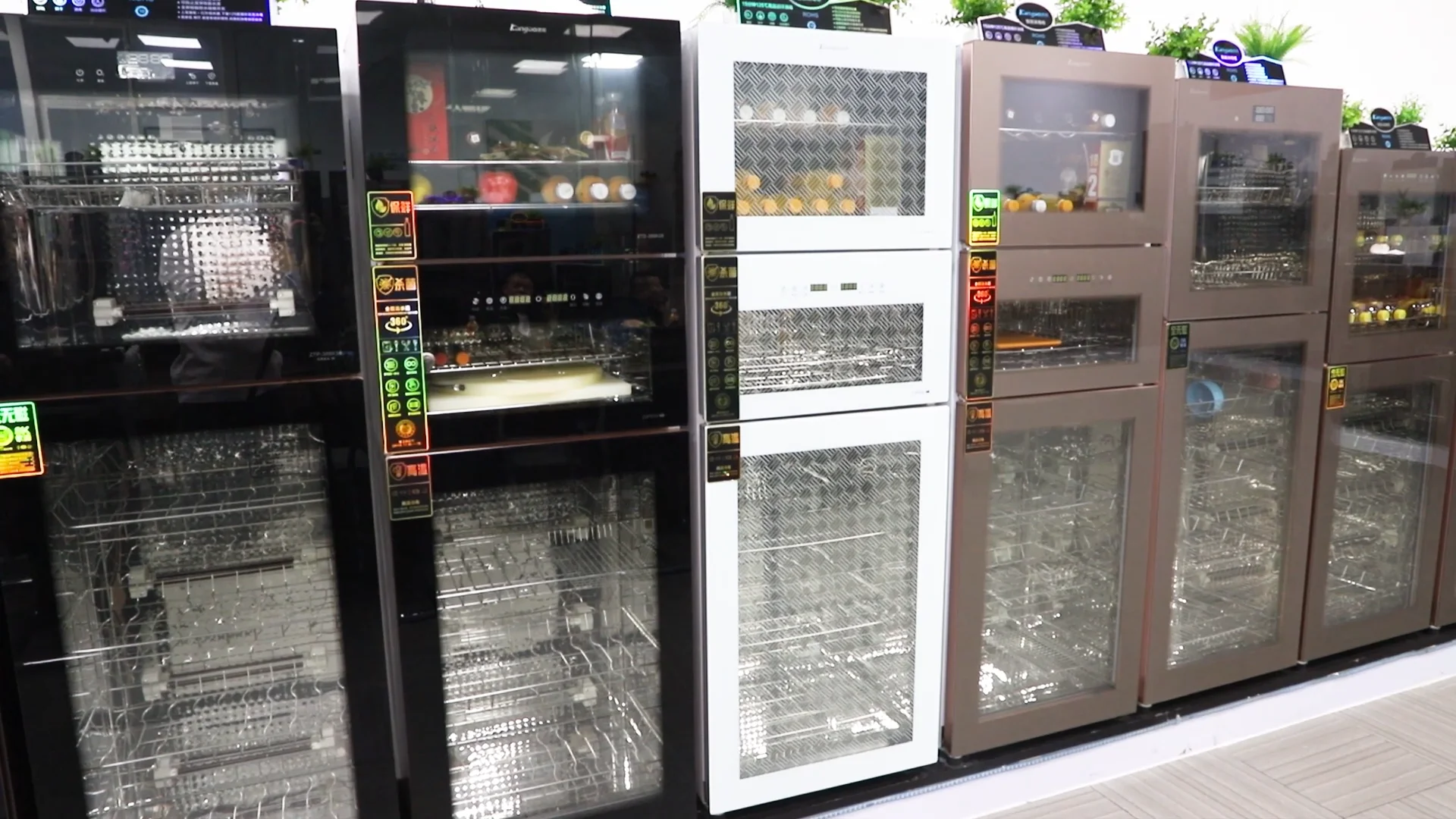 Outdoor Wine Cooler Single-zone Wine Cabinet Commercial Bottle Cooler Refrigerator Temperature Control Cellar