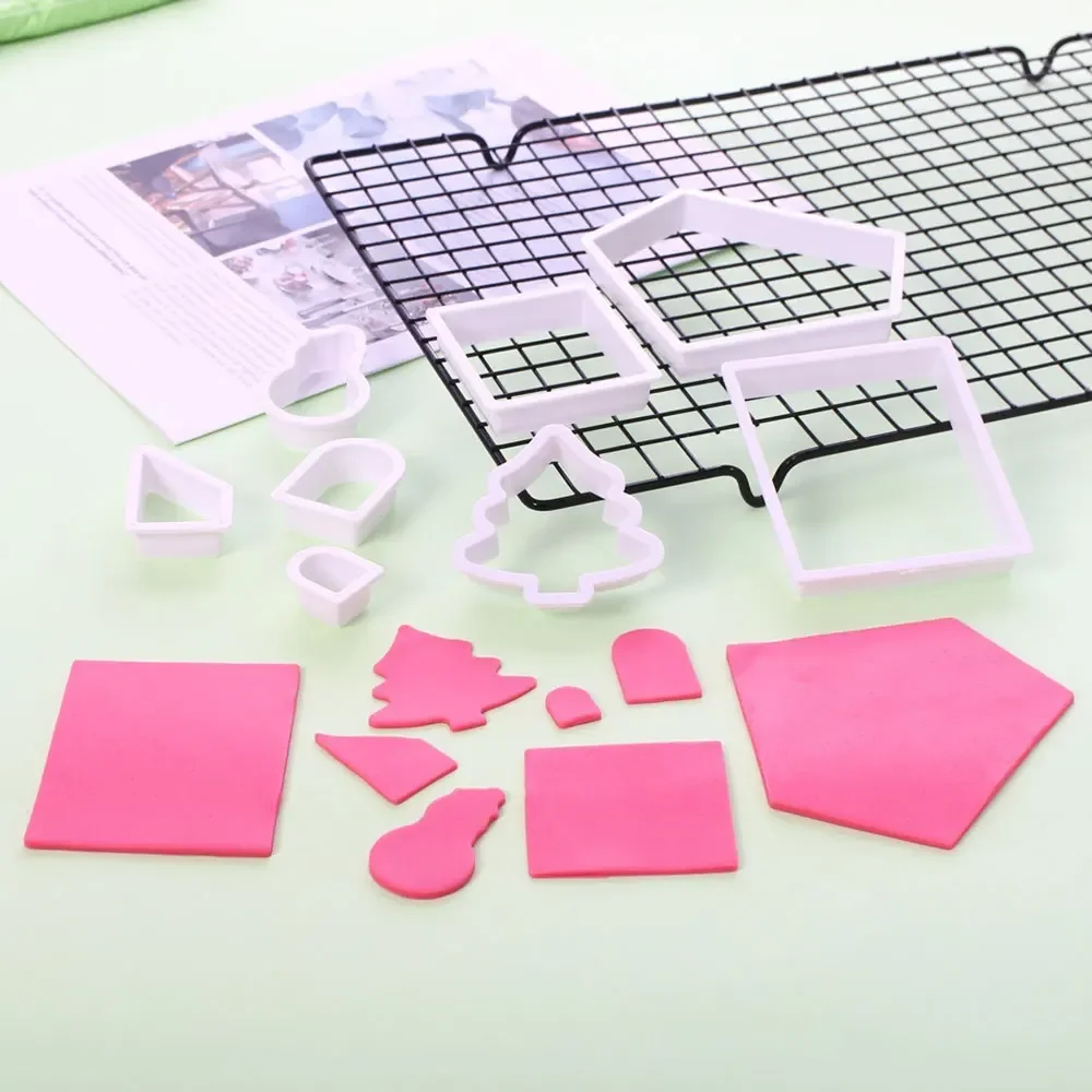 8Pcs Plastic Cookie Cutter Set 3D Christmas Gingerbread House Mould DIY Biscuit Mold Pastry Cake Stamp Baking Cookie Tools