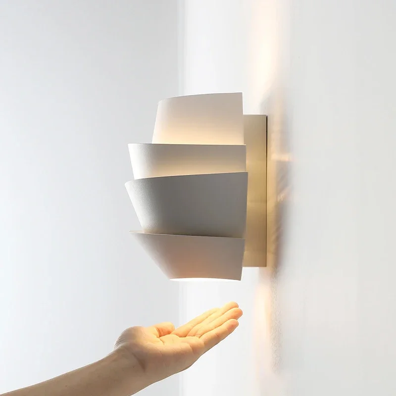 Modern Indoor Wall Lamp Iron G9 Bedside Lamp for Bedroom Living Room Corridor Home Decorative Up-Down Wall Light