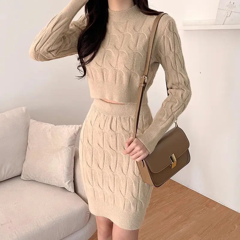 

Корейский шикарный осенний вязаный короткий топ в ленивом стиле + облегающая юбка до бедра комплект из двух предметов для женщин модный свитер наряд Z2246