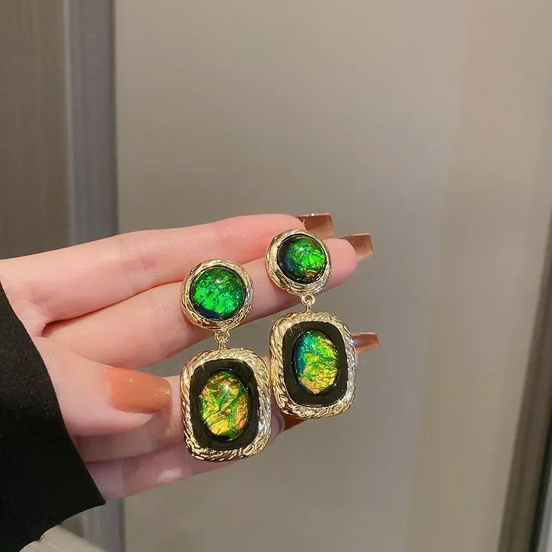 2024 New Korean Fashion Green Heart Flower Bow Drop Earrings for Women Geometry Square Jewelry Oorbellen Gift