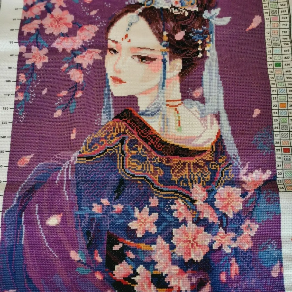 [순수 수제 크로스 스티치 완제품] 보라색 옷, 꽃단, 그림 하트 사이즈 47 × 64, 침실, 서재, 레스토랑