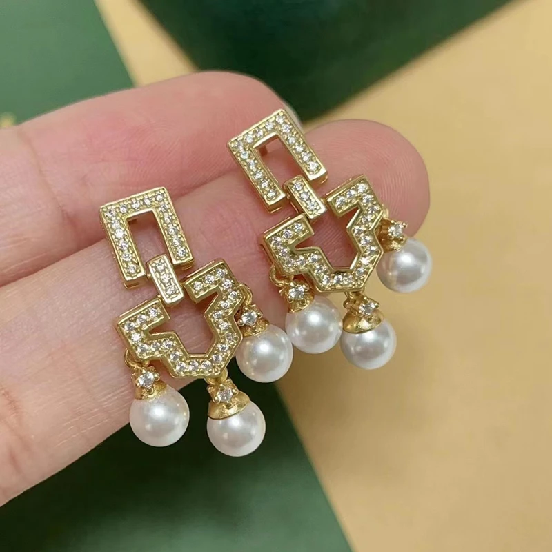 

MeiBaPJ 5-6mm Natural Round Pearl Fashion Stud Earrings 925 Silver Fine Wedding Jewelry for Women