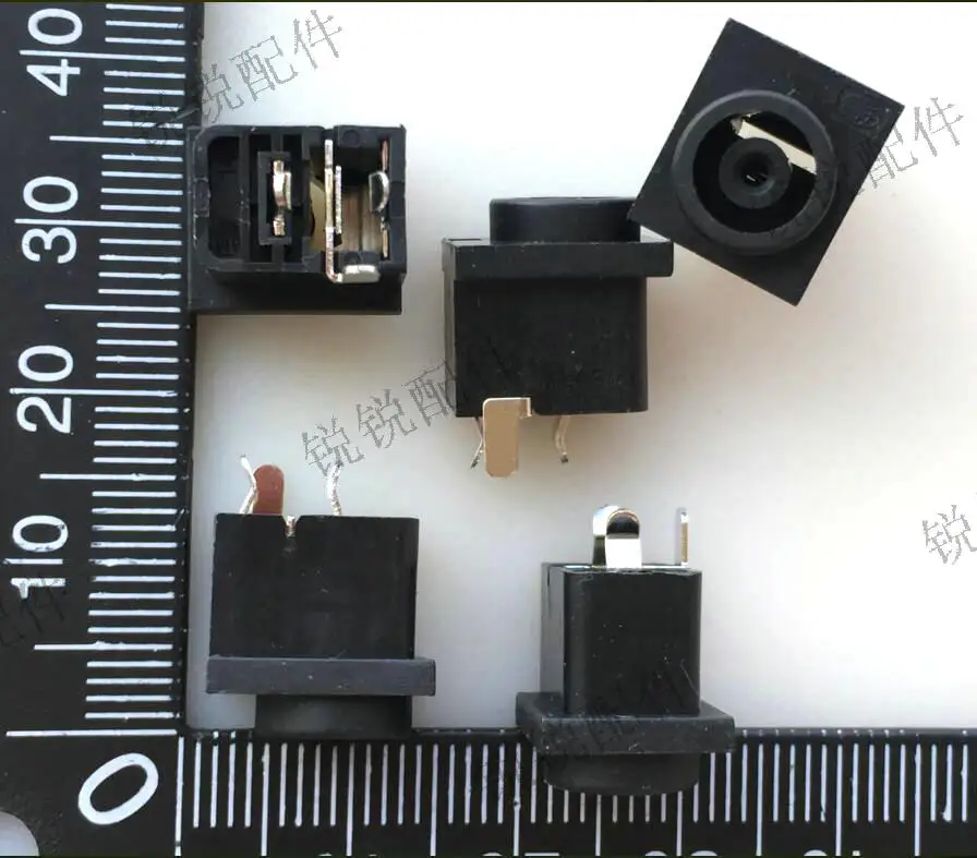 

Бесплатная доставка для голоса DC6.5 * 4,4 женский дисплей Блок питания для ноутбука Женский зарядное гнездо постоянного тока 3