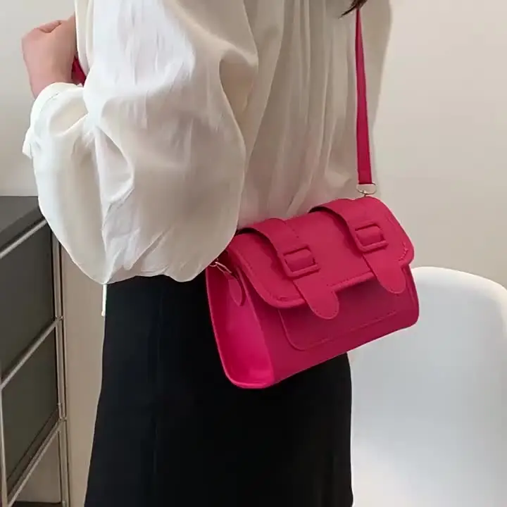 ◎MINOC◎ Rosa square buckle bag Mini Minimalist Buckle Decor Flap Fashionable Square Bag