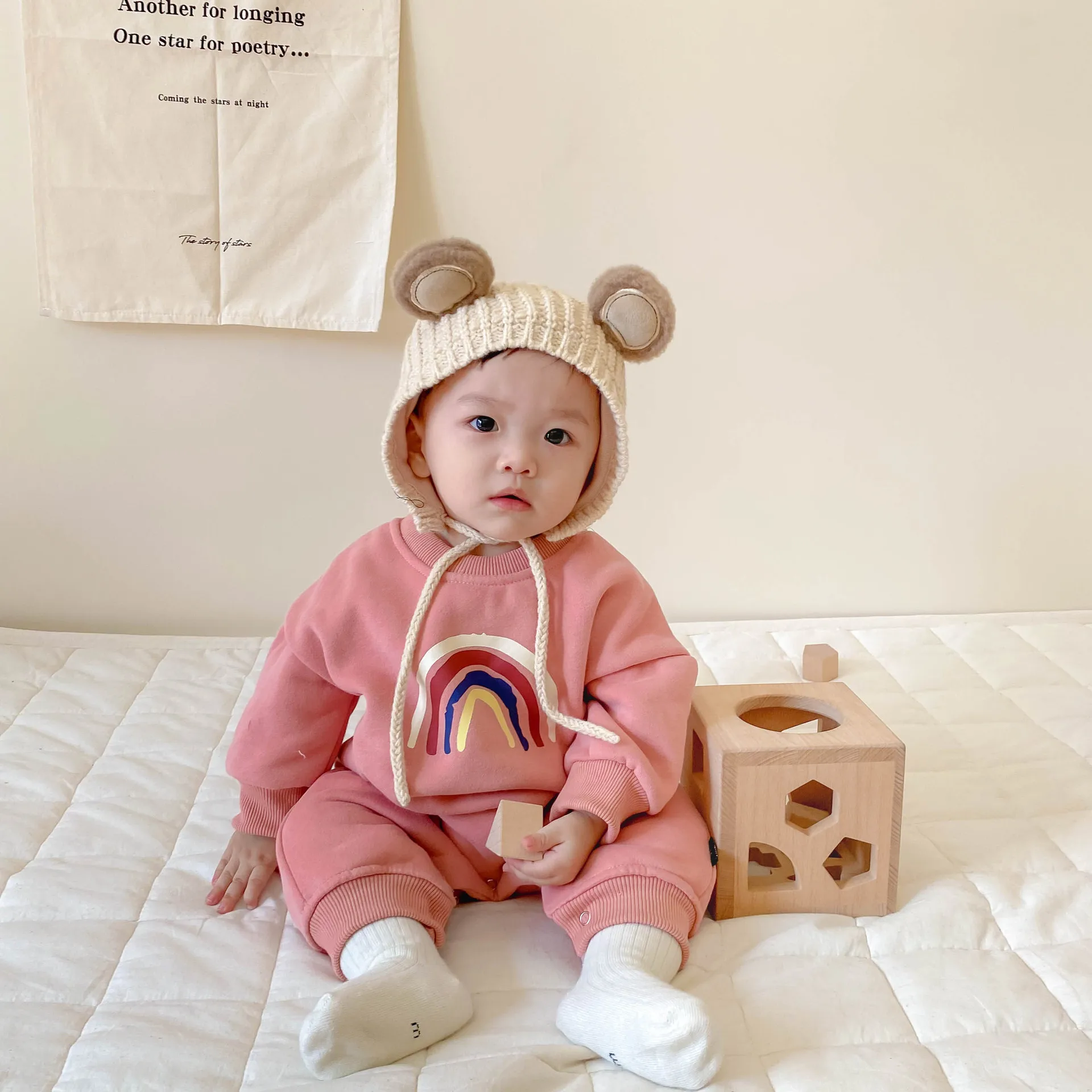 

Ins 2023 Winter Newborn Girl Romper Cotton Padded Thicken Pullover Baby Girls Onesies Rainbow Printed Infant Girls Bodysuits