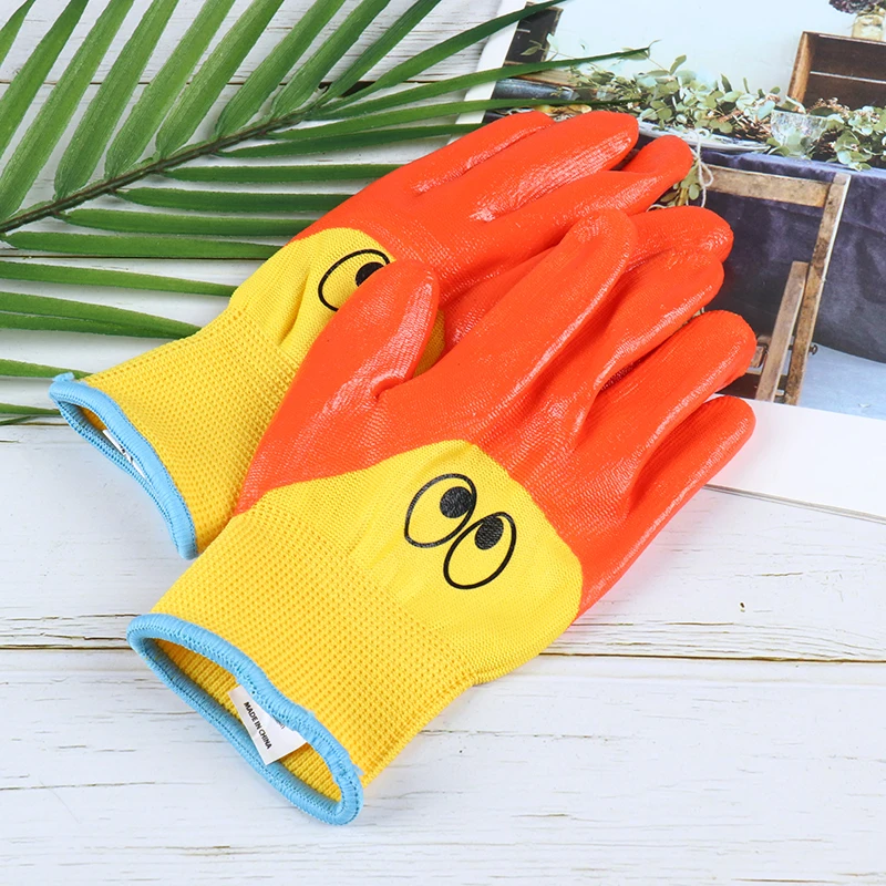 A Pair Breathable Children Garden Glove Durable Waterproof Protective Gloves 4