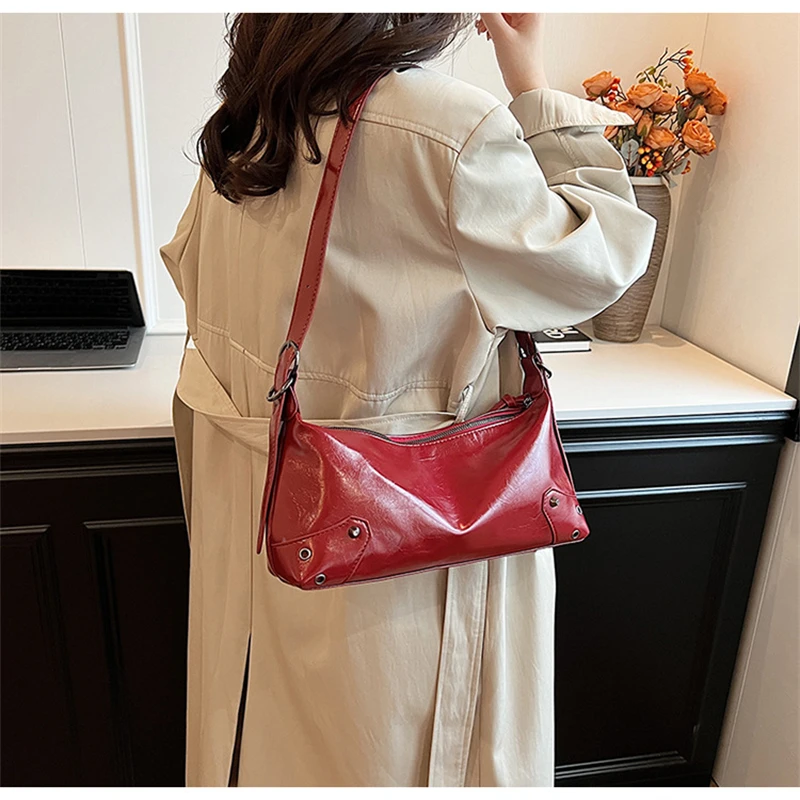Women's Woven Leather Shoulder Bag – Retro Small Handbag With Zipper