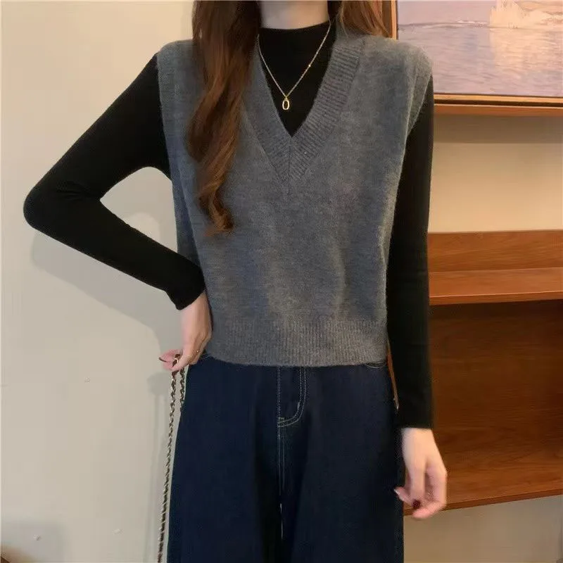 Xpqbb Spring Autumn New V-neck Knitted Vest Women Vintage Sleeveless Sweater Waistcoat Female Korean Chic Cropped Knit Tops 2