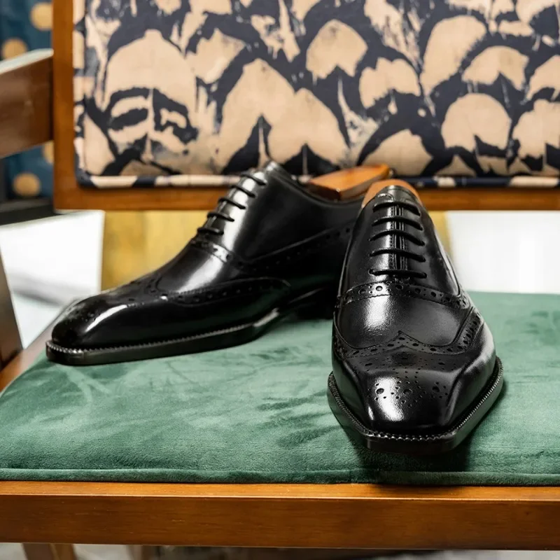 Luxuy Cow Leather Mens Brogues Shoes Handmade Genuine Leather British Style Autumn New Black Wedding Social Dress Shoes Man