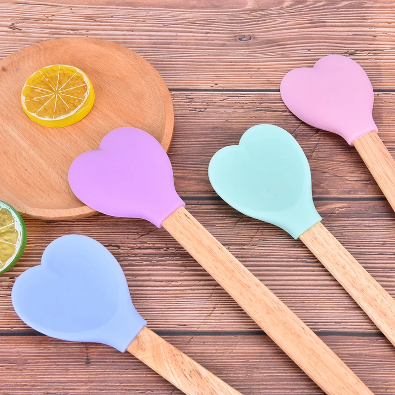 1 Piece 28cm Cute Silicone Heart Pastry Easy And Quick Spatula