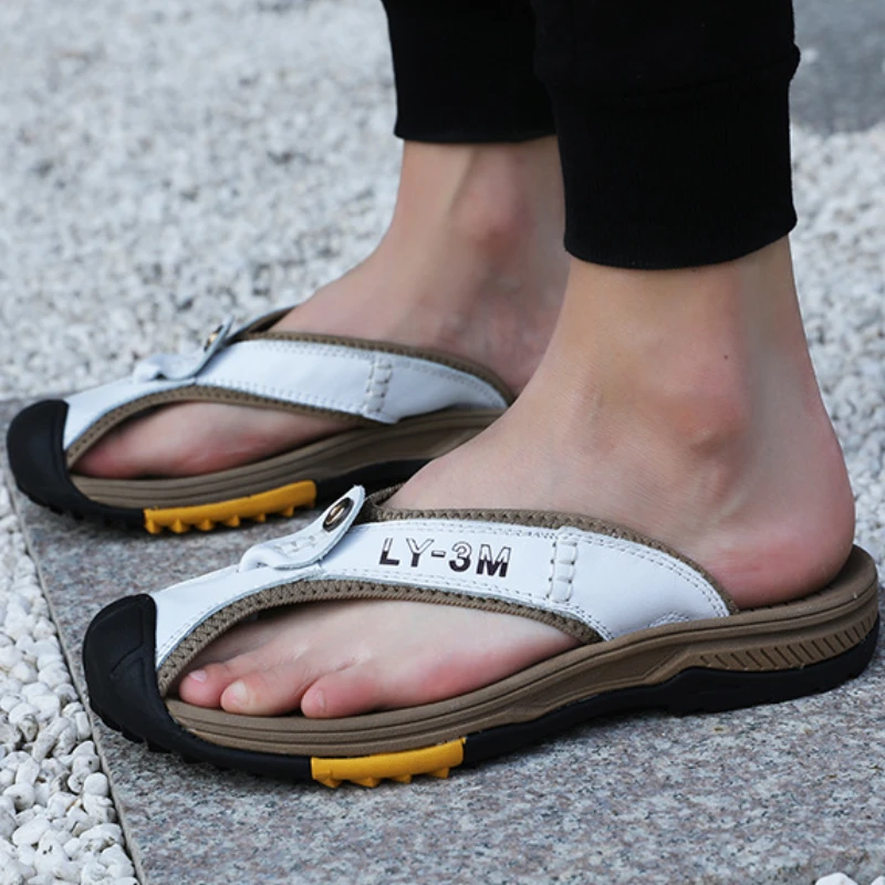 Genuine Cow Leather Shoes Men Sandals Flip Flops Men's Casual Shoes Classic Massage Men Beach Slippers Anti-slip Summer 2024 New