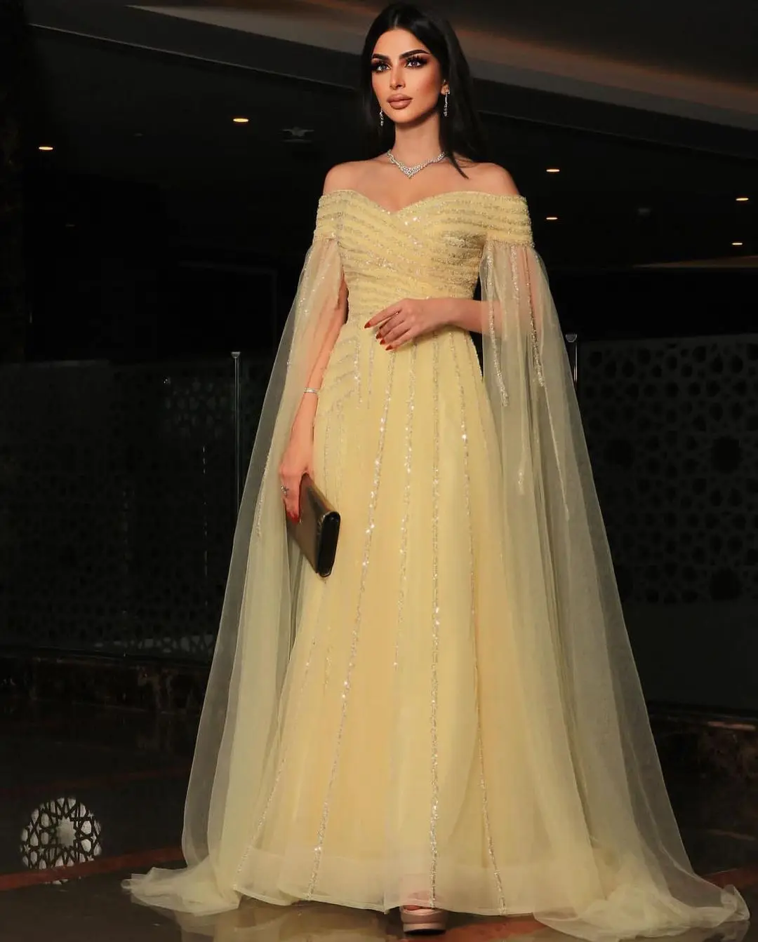 

Luxury Evening Dresses Sequins Beads A-Line Prom Dress Floor-length Arabia Elegant Party Gown Formal Occasion Dresses