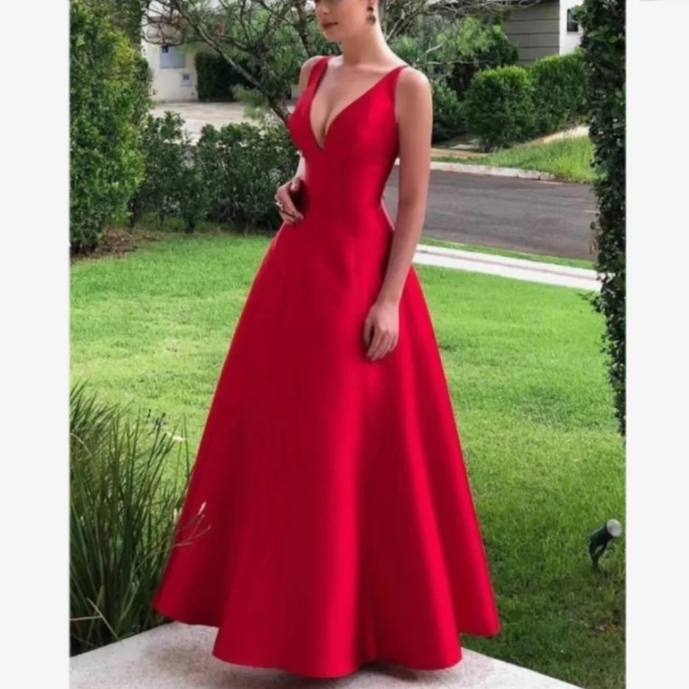 

Сексуальное длинное красное атласное вечернее платье в пол с V-образным вырезом