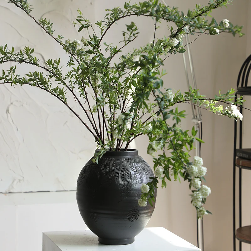 

Ceramic vases advanced sense of silence wind flower arrangement Japanese black simple retro decoration B&B moon jar ornts
