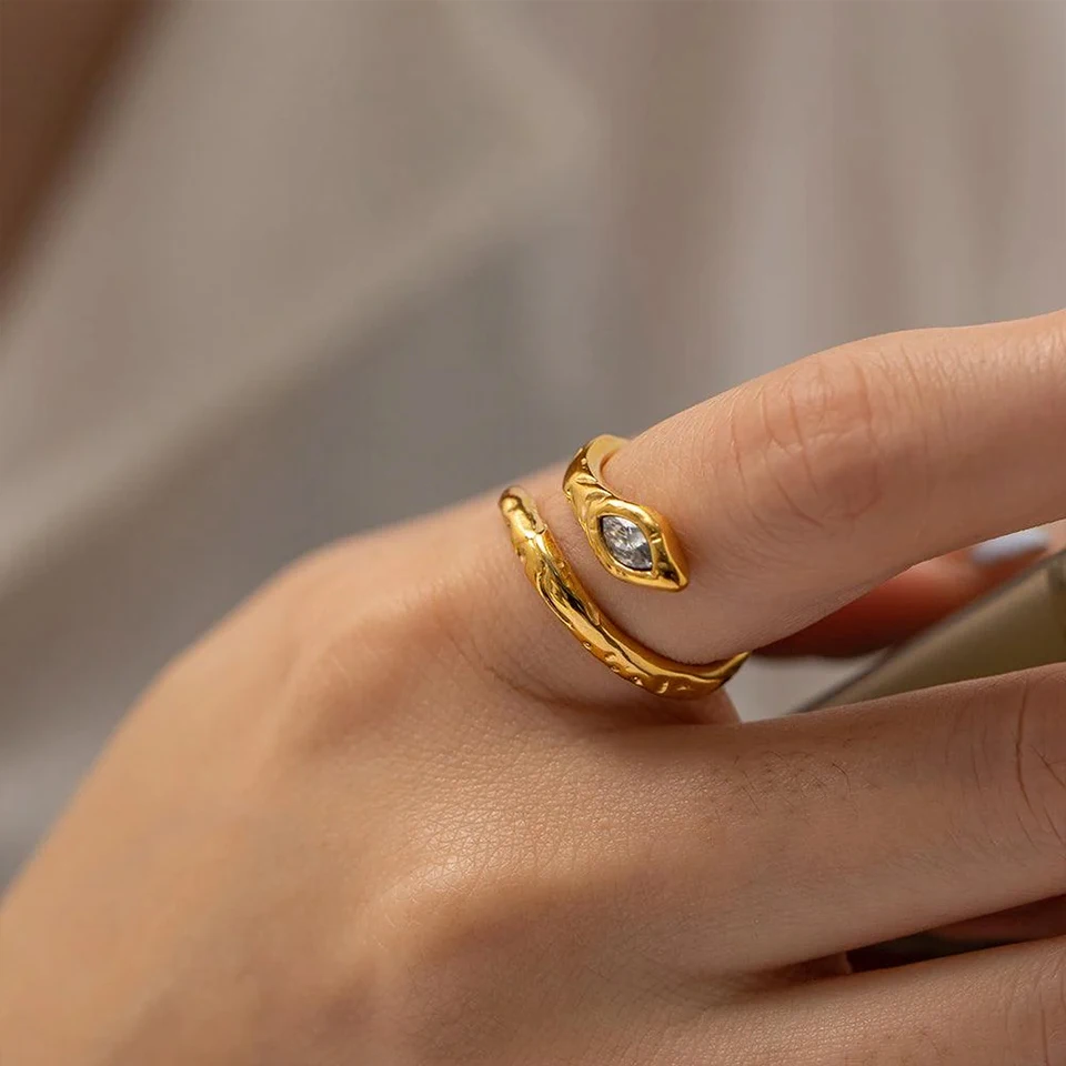 Hiraeva Einzigartiger 18K Vergoldeter 3D Offener Schlangenring — Nicht Verblassender Edelstahlring, Ideal für den Täglichen Gebrauch von Frauen – Detail 3