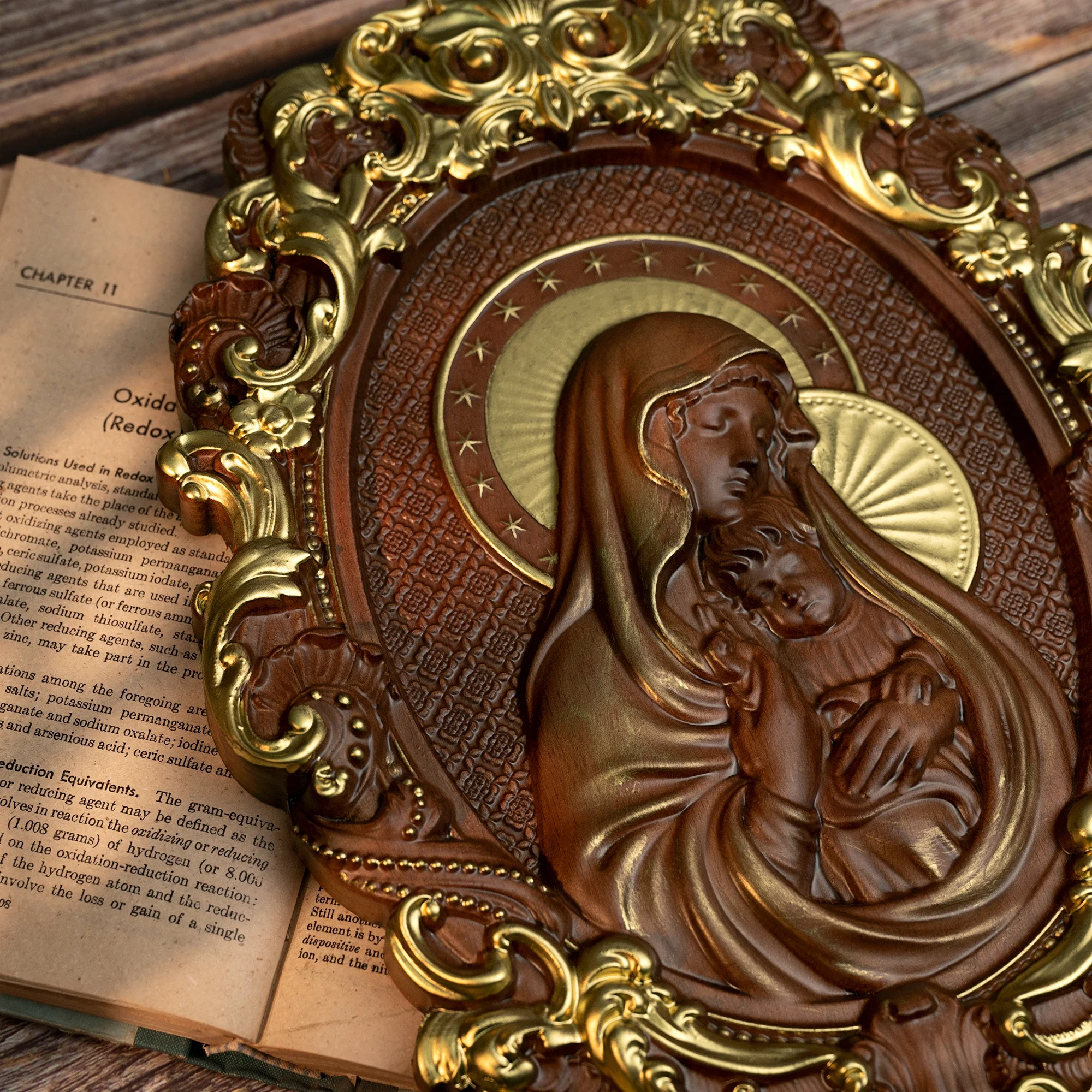 Virgin Mary and Baby Jesus Wood Carving Catholic Religious Home Hanging Decoration Christian Saints Gift christian statue home decor items