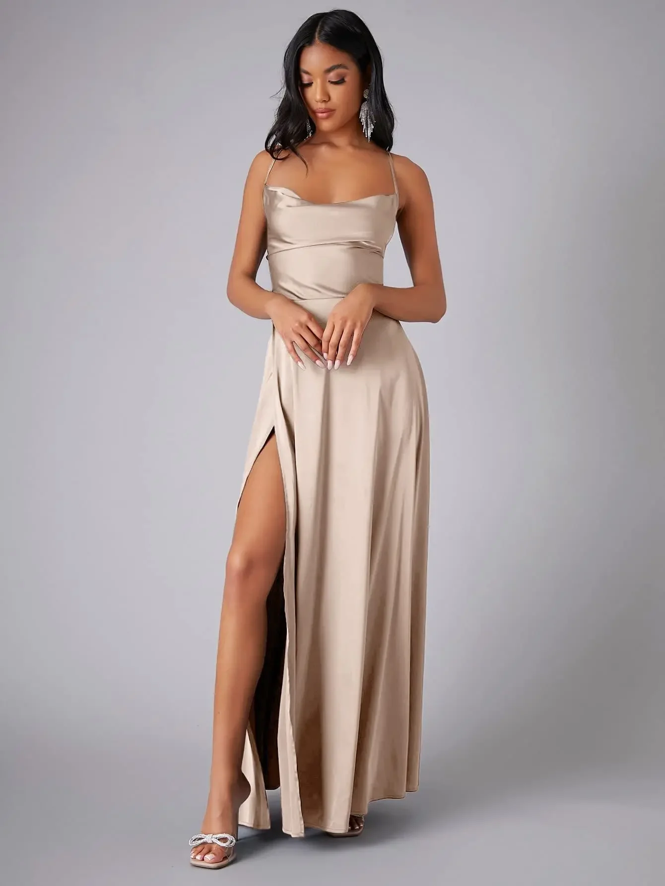

2024 Women Sleeveless Backless Maxi Dress Y2K Solid Silm Summer Bodycon Elegant Sexy Outfits Ladies Birthday Party Club Sundress
