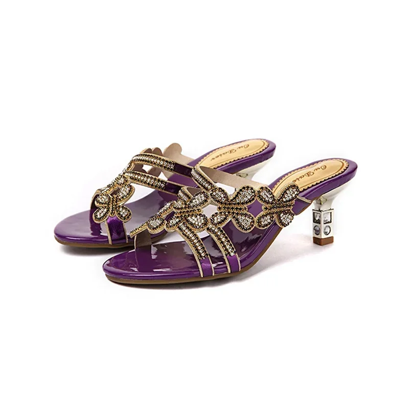 

Летние богемные женские сандалии на среднем каблуке с инкрустированными бриллиантами новые женские туфли с одной линией элегантные банкетные сандалии