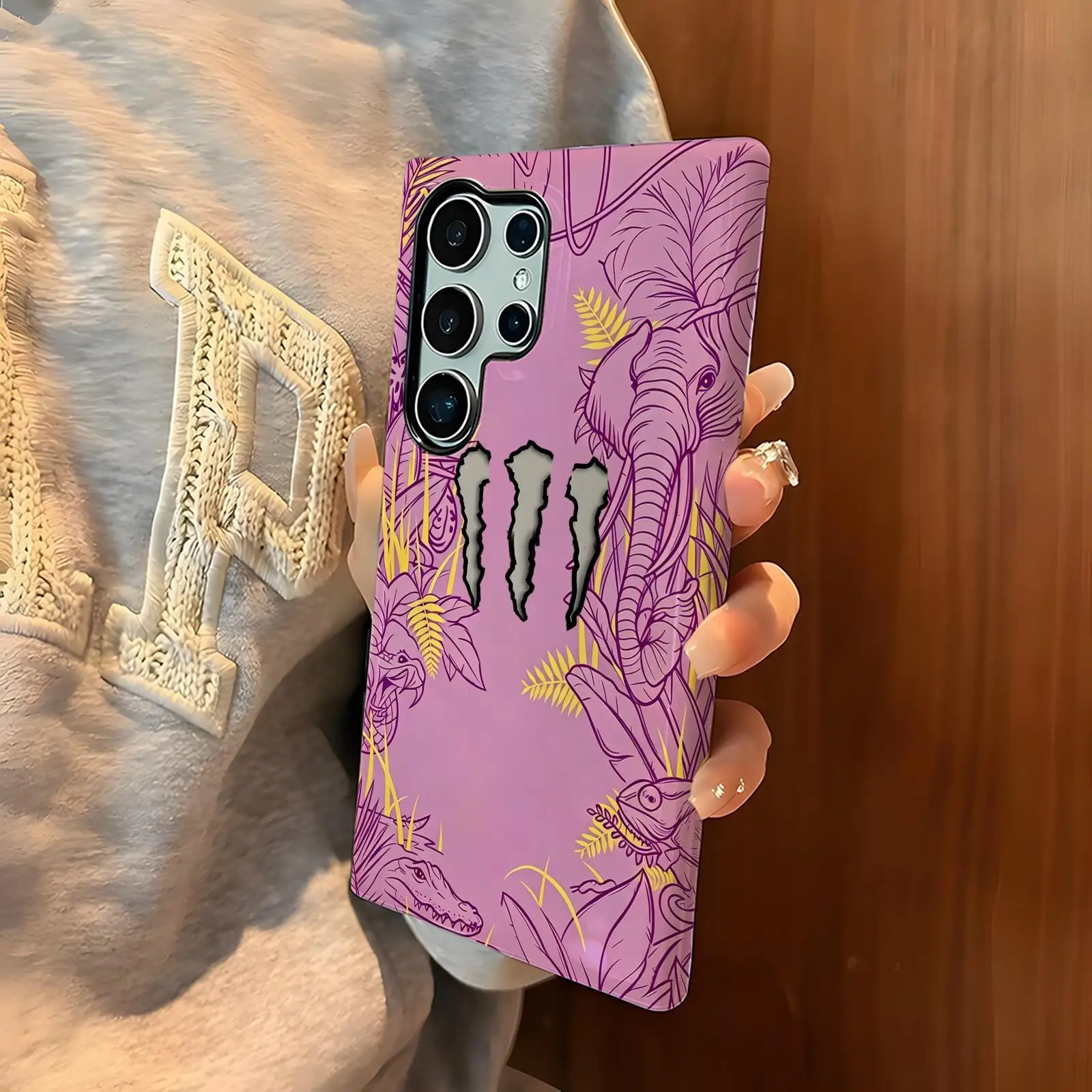 Magnetic Energy Drink Glossy Film Phone Case with Fashion Design