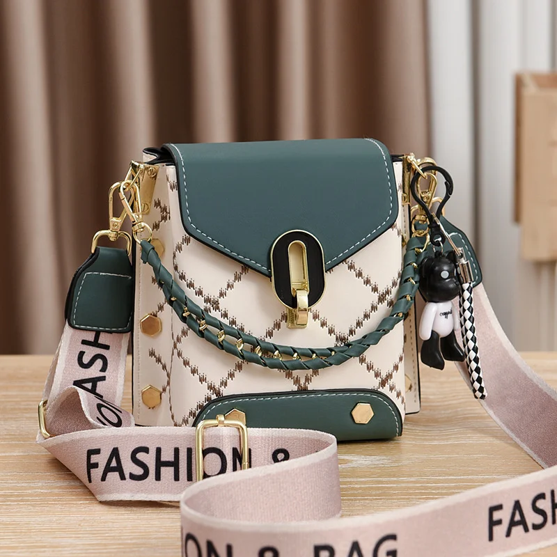 Woman Crossbody Bag Shoulder White Handbag New Female Composite Y2k Clutche Casual Retro Style Lattice Pattern Party Purses