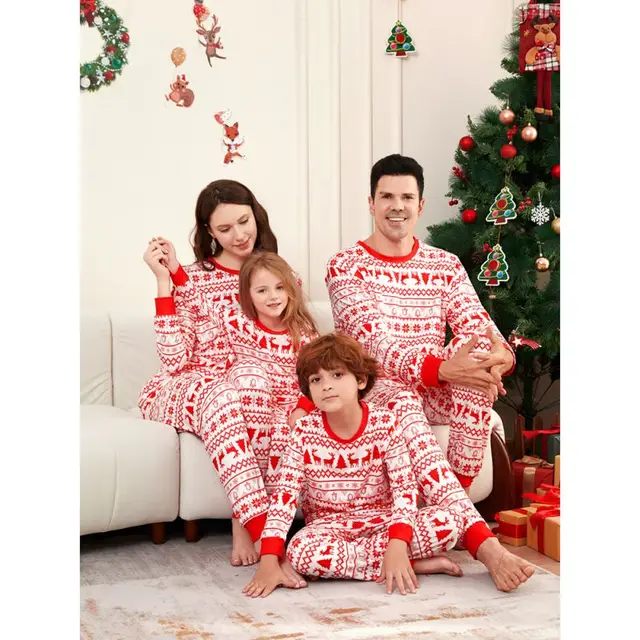 Pyjama Assorti Famille Noël - Ensemble Complet Homme Femme Enfant, Motifs Festifs