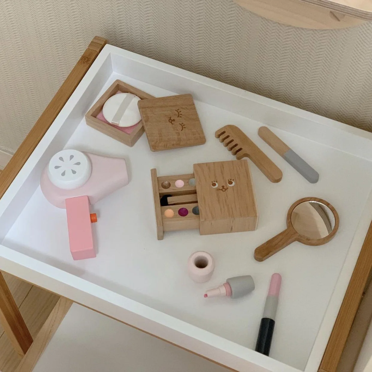 12 Pcs Beautiful Makeup Set Girls Toys Pretend Play Kid Salon Make Up Toys Simulation Wooden Toy For Girls Dressing Cosmetic
