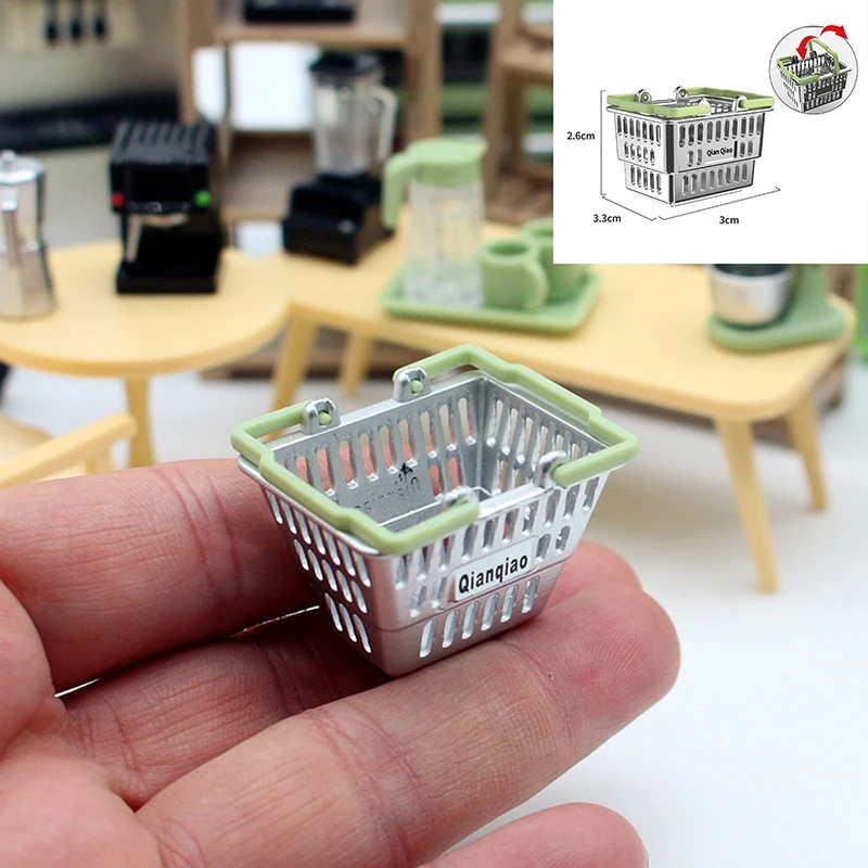 Miniature Dollhouse Kitchen Appliance Set: Blender, Juicer, and Coffee Machine