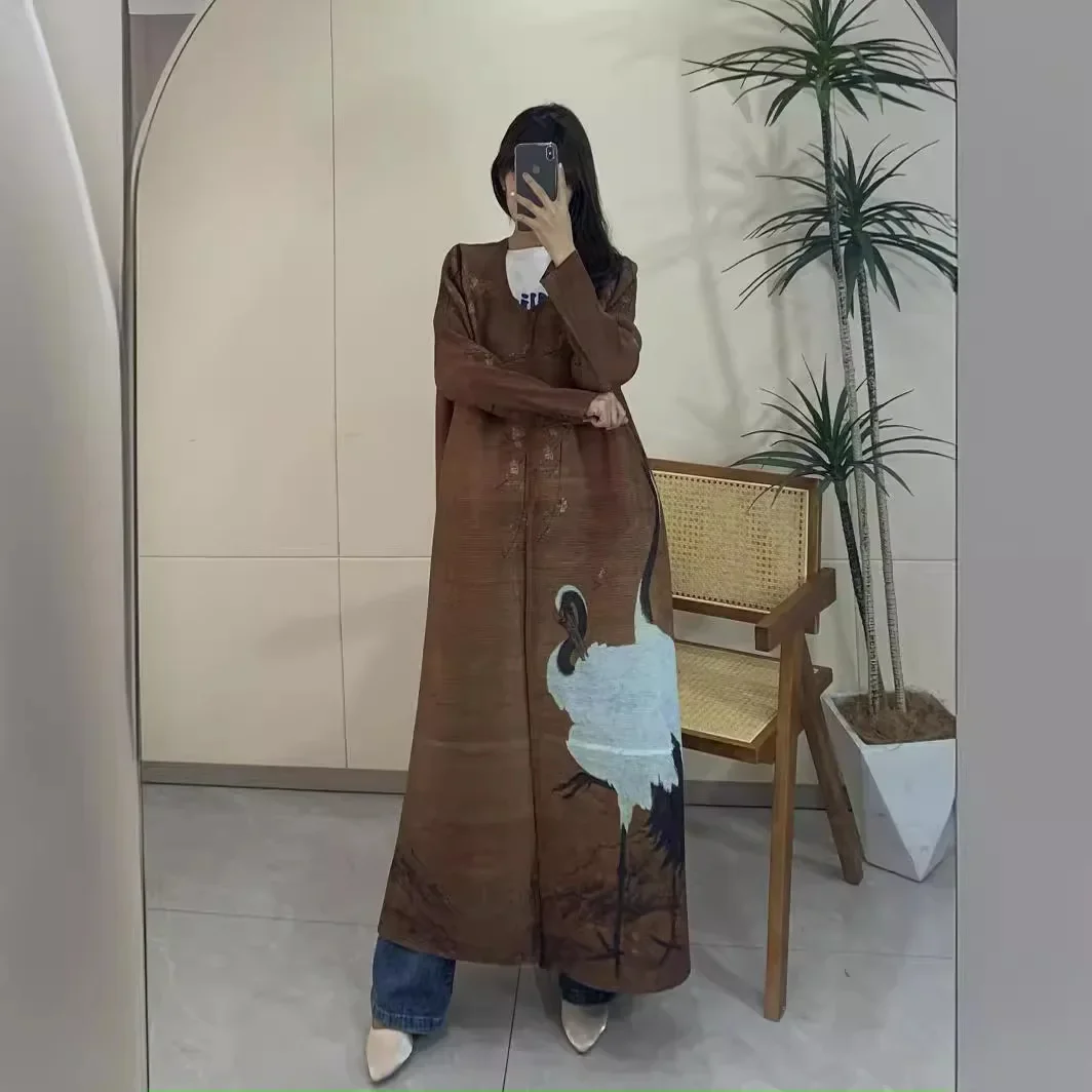 

Miyake Pleated Print Foldable Collar Long Sleeved Trench Coat for Women 2024 New Winter Original Designer Fashion Cardigan Dress