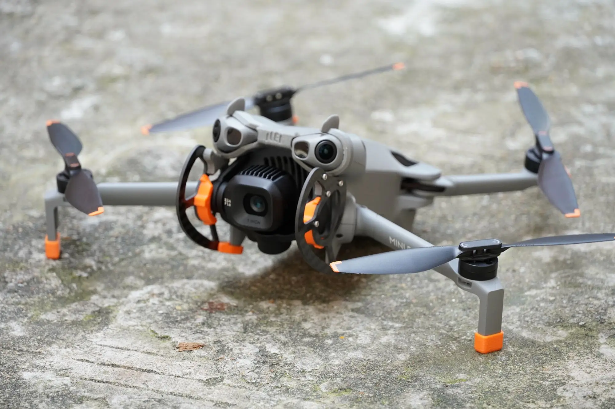 Étui de Protection pour Drone en Fibre de Carbone - Léger et Résistant