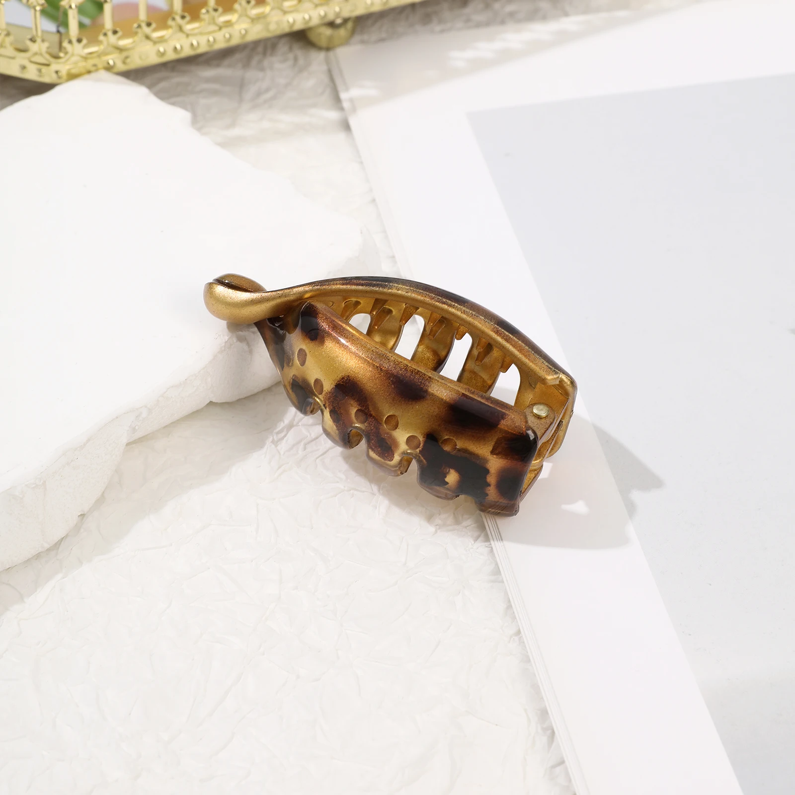 1pc Leopard Ponytail Clip Banana Hair Clips Simple Non-Slip Hairpins for Women Girls Bath Ponytail Holder Headwear Barrettes