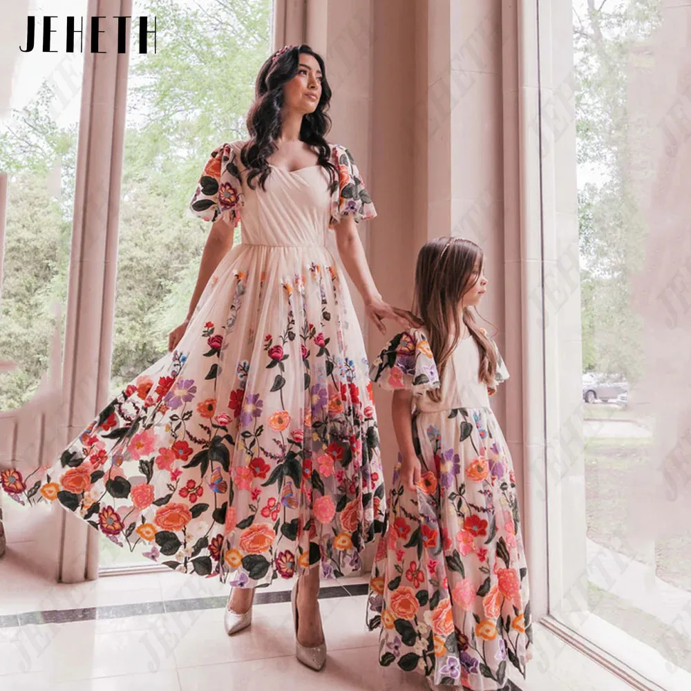 Рисунок 4 - JEHETH A. Цветы, бальные платья,